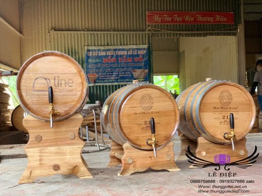 thùng gỗ sồi ủ rượu cao cấp